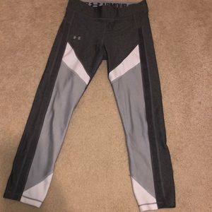 Grey Under armor leggings
